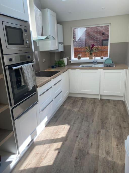 Hordle Beautiful 3 Bed Home In The Heart Of New Forest מראה חיצוני תמונה